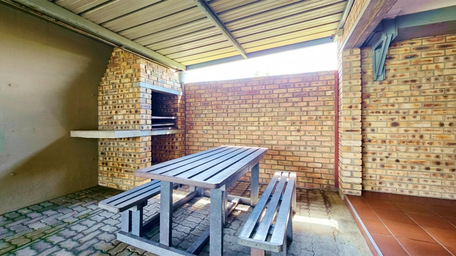  Bedroom Property for Sale in Oranjeville Free State